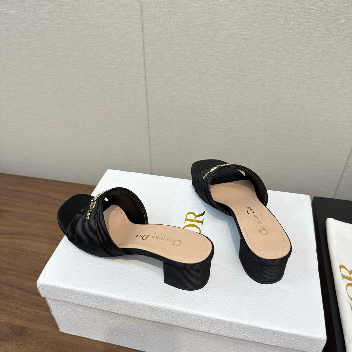 DIOR HIGH HEEL 25S 45 MM IN BLACK LAMBSKIN AND FABRIC WITH GOLD HARDWARE