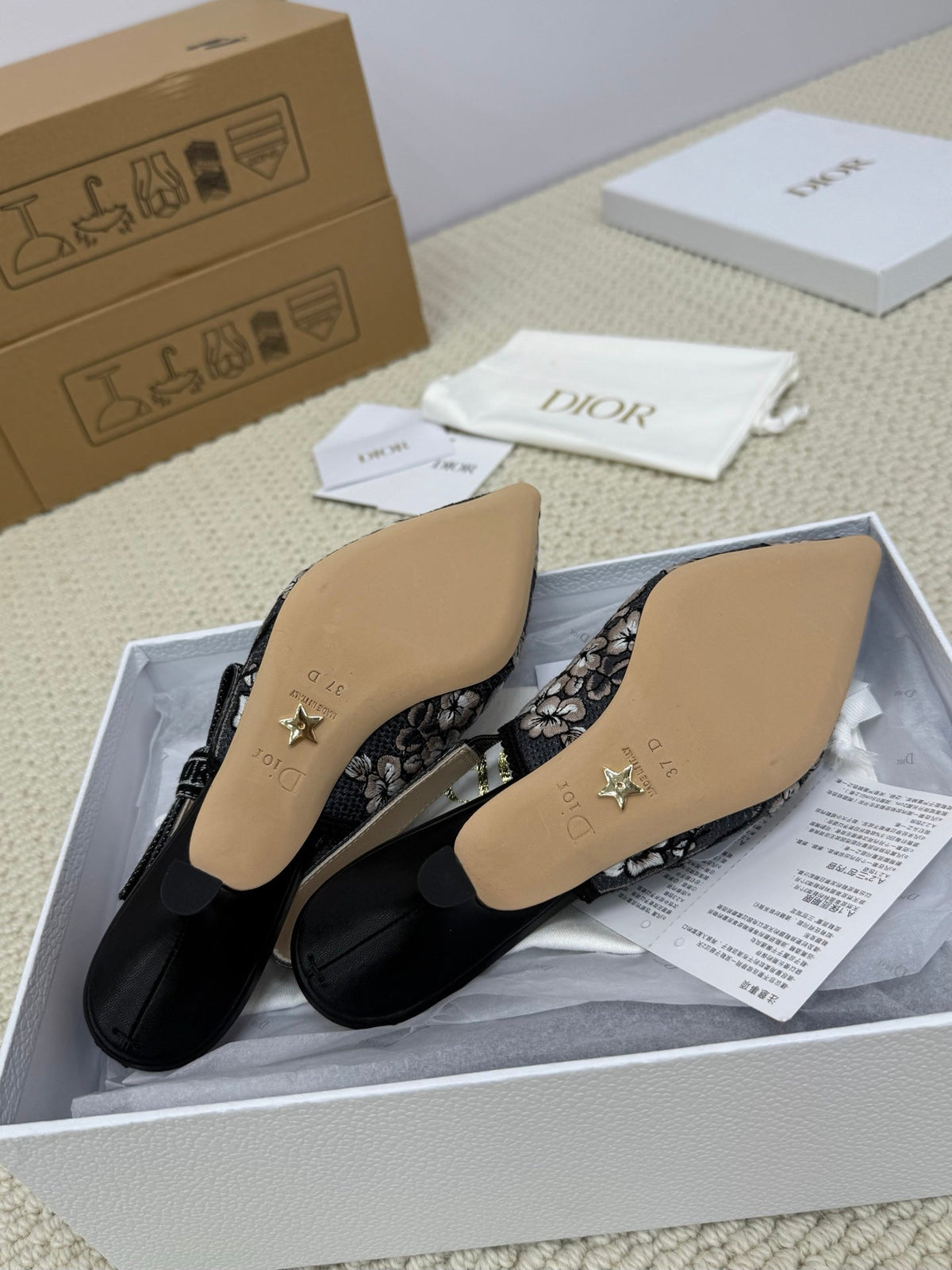 DIOR HIGH SLINGBACK 65 MM 25S IN BLACK FABRIC AND FLORAL PATTERN
