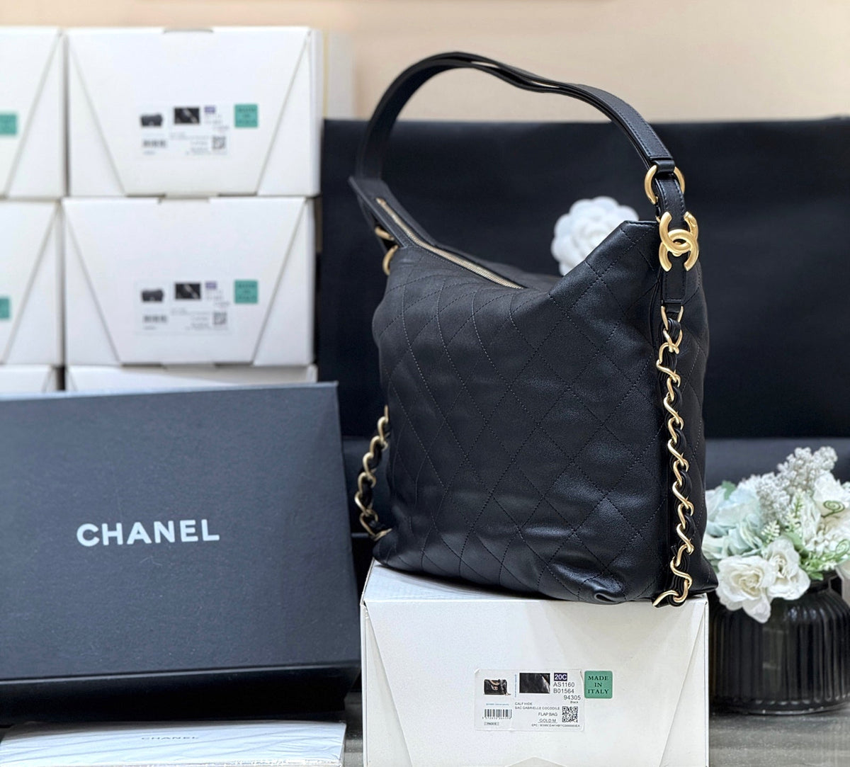 CHANEL 25S LARGE MAXIUM OLD HOBO BAG 34 IN BLACK CALFSKIN