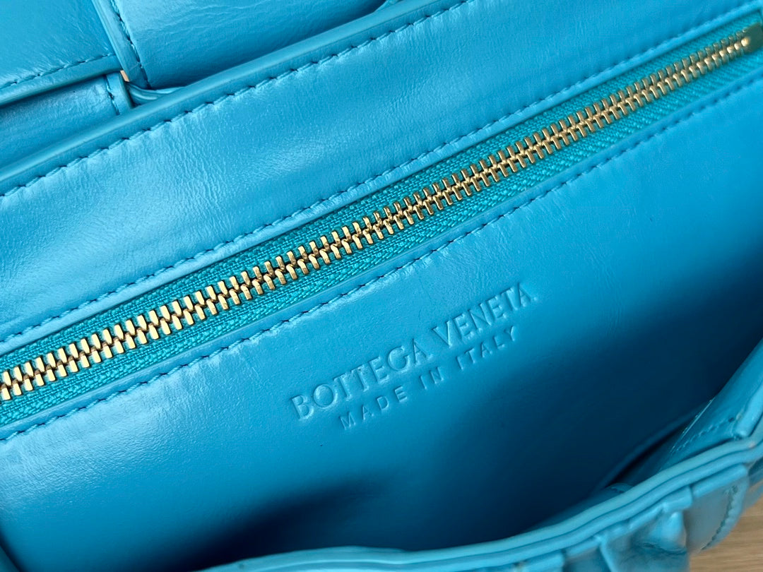 BOTTEGA VENETA CASSETTE 28 IN SKY BLUE SOFT LAMBSKIN