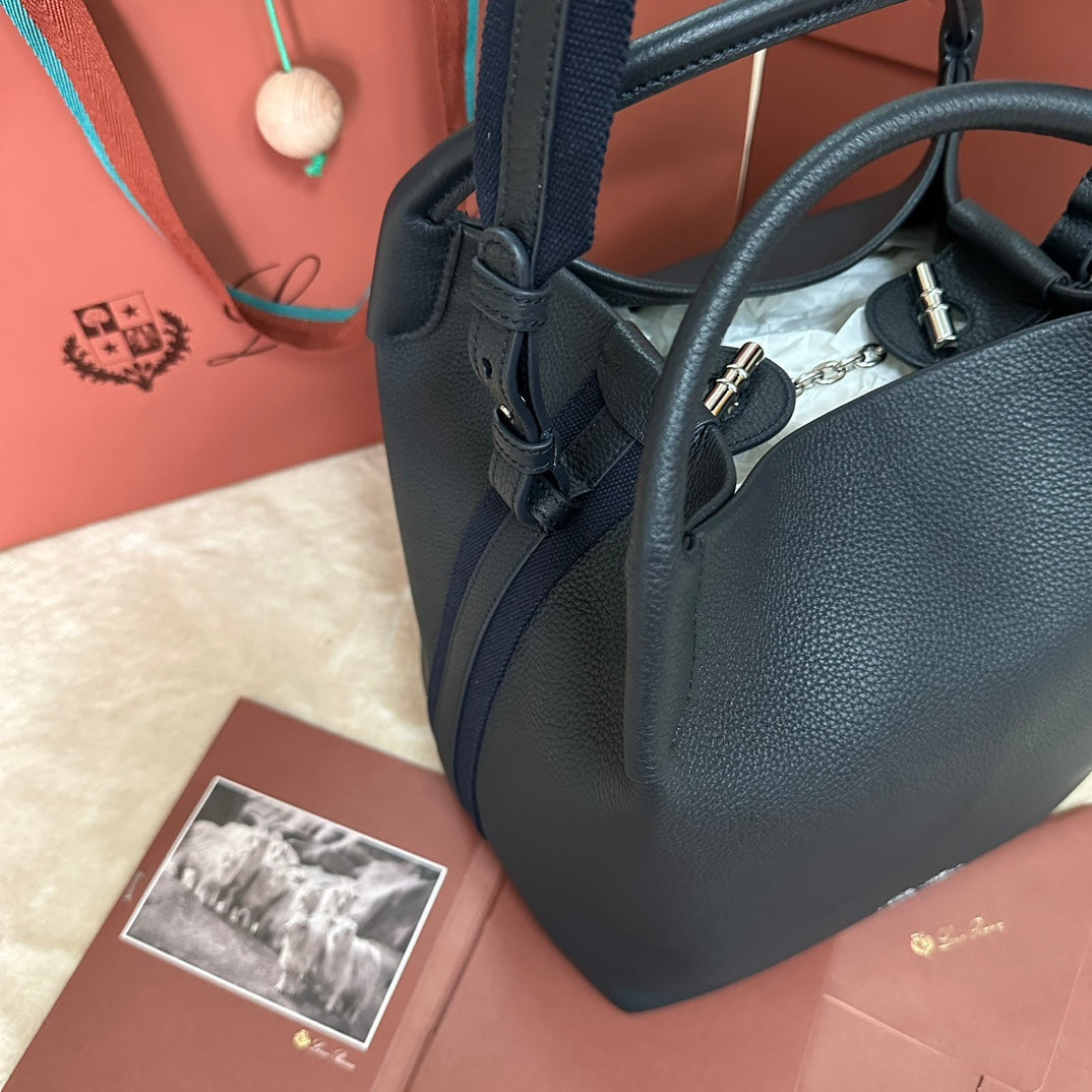LARGE 36 BALE BAG IN DARK BLUE GRAINED CALFSKIN