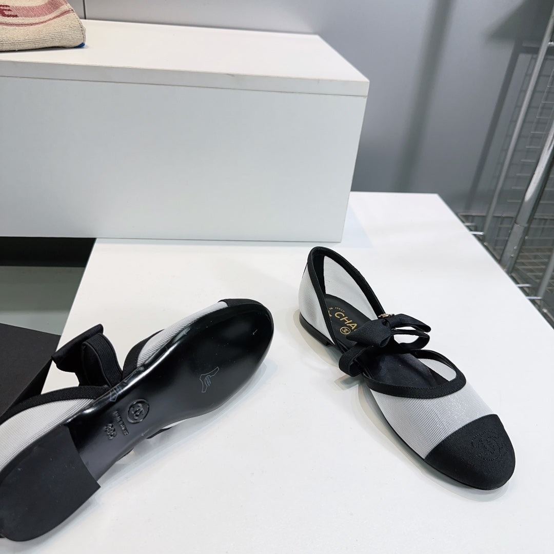 CHANEL FLAT MARY JANE SHOES 25S IN WHITE MIX BLACK MESH FABRIC EMBOSSED LOGO WITH BOW