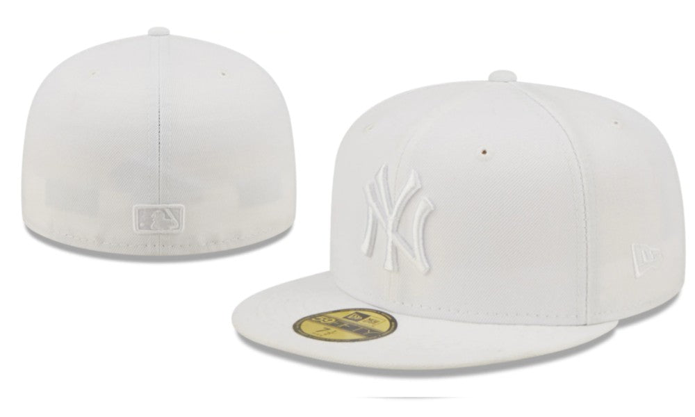 New York Yankees All-White Fitted Cap with Minimalist Logo