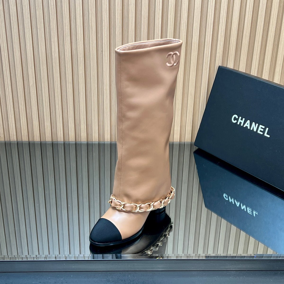 CHANEL 25S KNEE-HIGH HEELED BOOTS 65MM IN BEIGE CALFSKIN GOLD HARDWRE