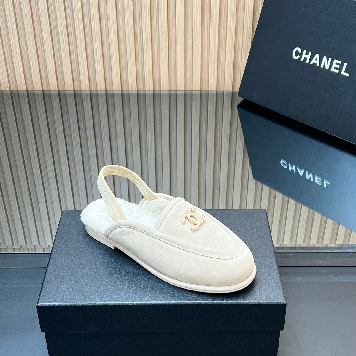 CHANEL 25S BACK STRAP MULE 15MM IN IVORY SUEDE AND WOOL GOLD HARDWRE