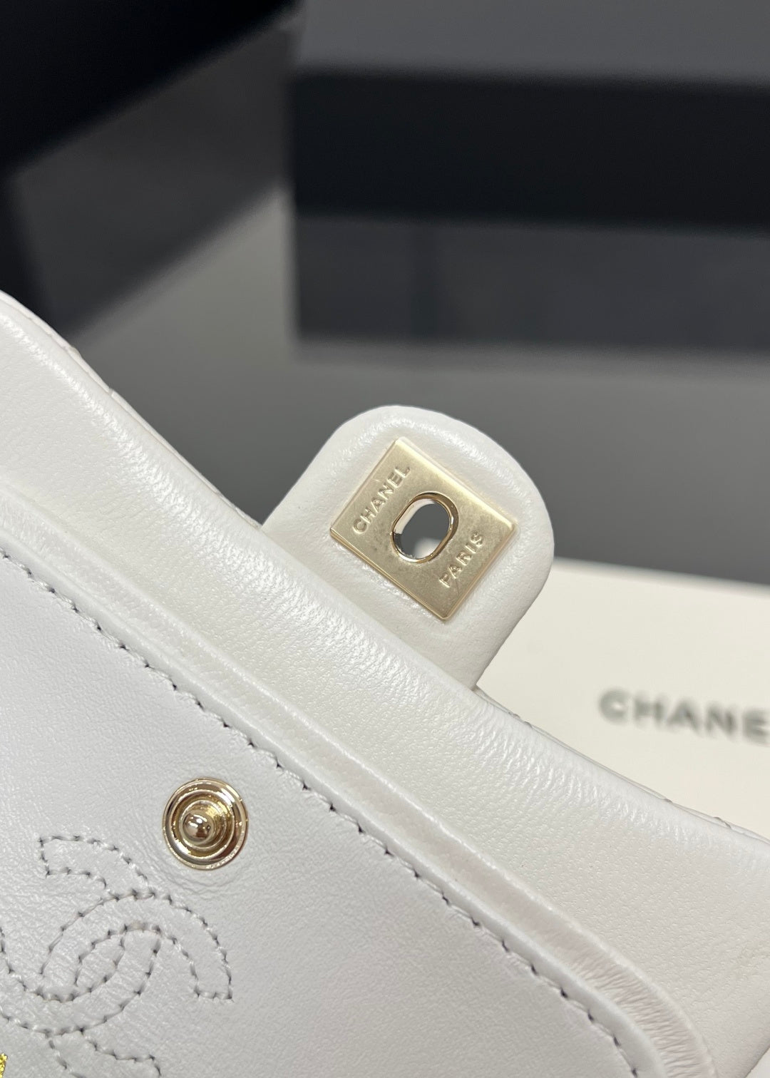CHANEL 25S FLAP CHARM BAG 13 IN WHITE LAMBSKIN
