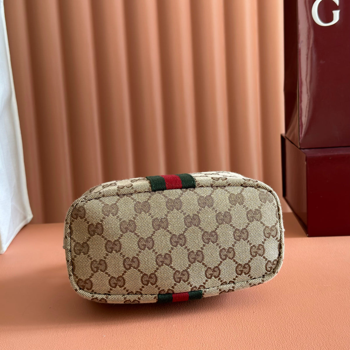 GUCCI 26S GIGLIO TOP HANDLE BAG 19 IN WARM BEIGE AND BROWN CANVAS