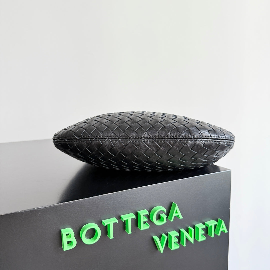 BOTTEGA VENETA 25S VENETO BAG 27 IN BLACK CALFSKIN SILVER HARDWARE
