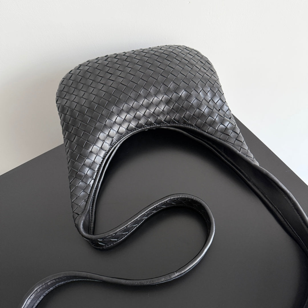 BOTTEGA VENETA 25S VENETO BAG 27 IN BLACK CALFSKIN SILVER HARDWARE