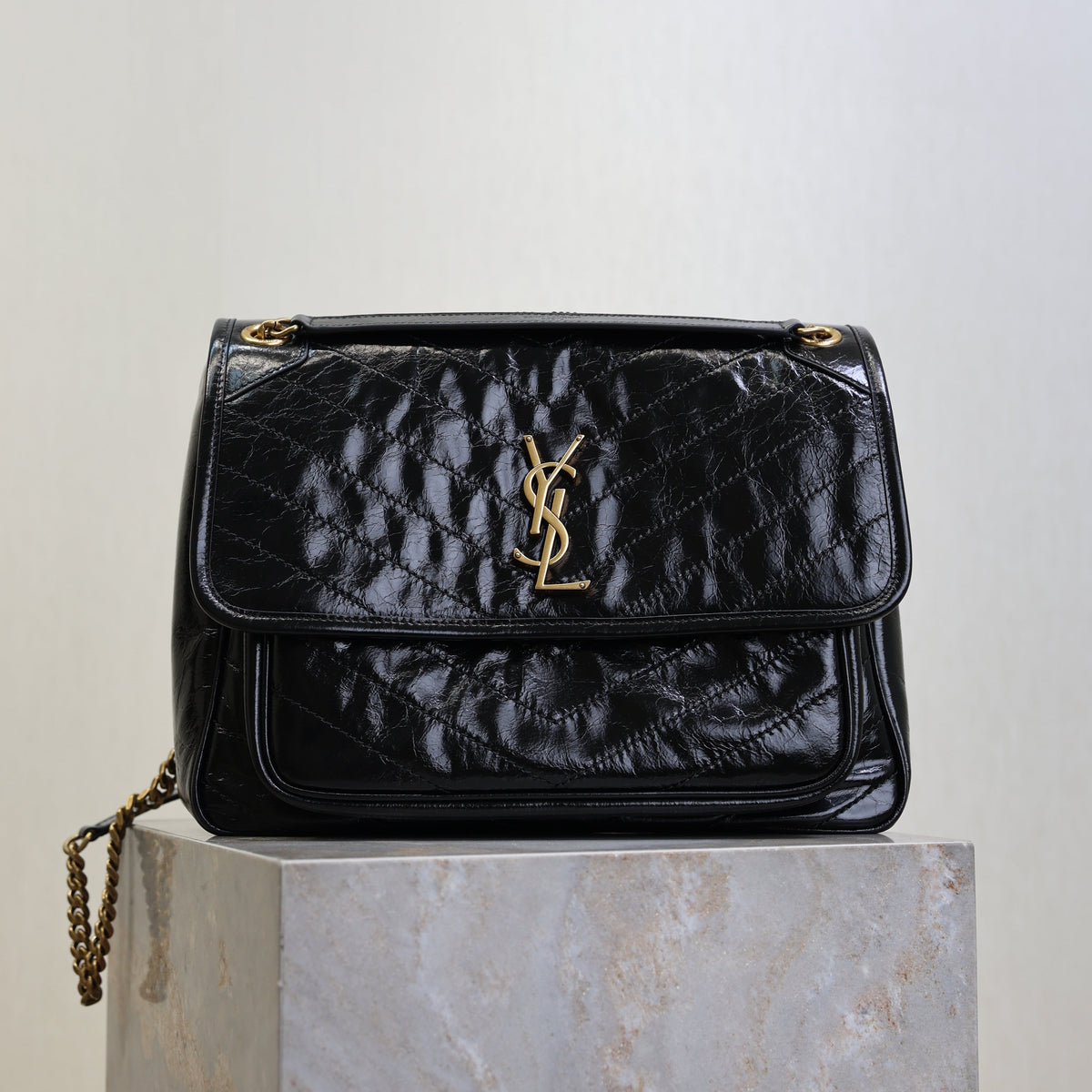 YSL 25S NIKI GM BAG 32 IN BLACK GLOSSY CALFSKIN GOLD HARDWRE
