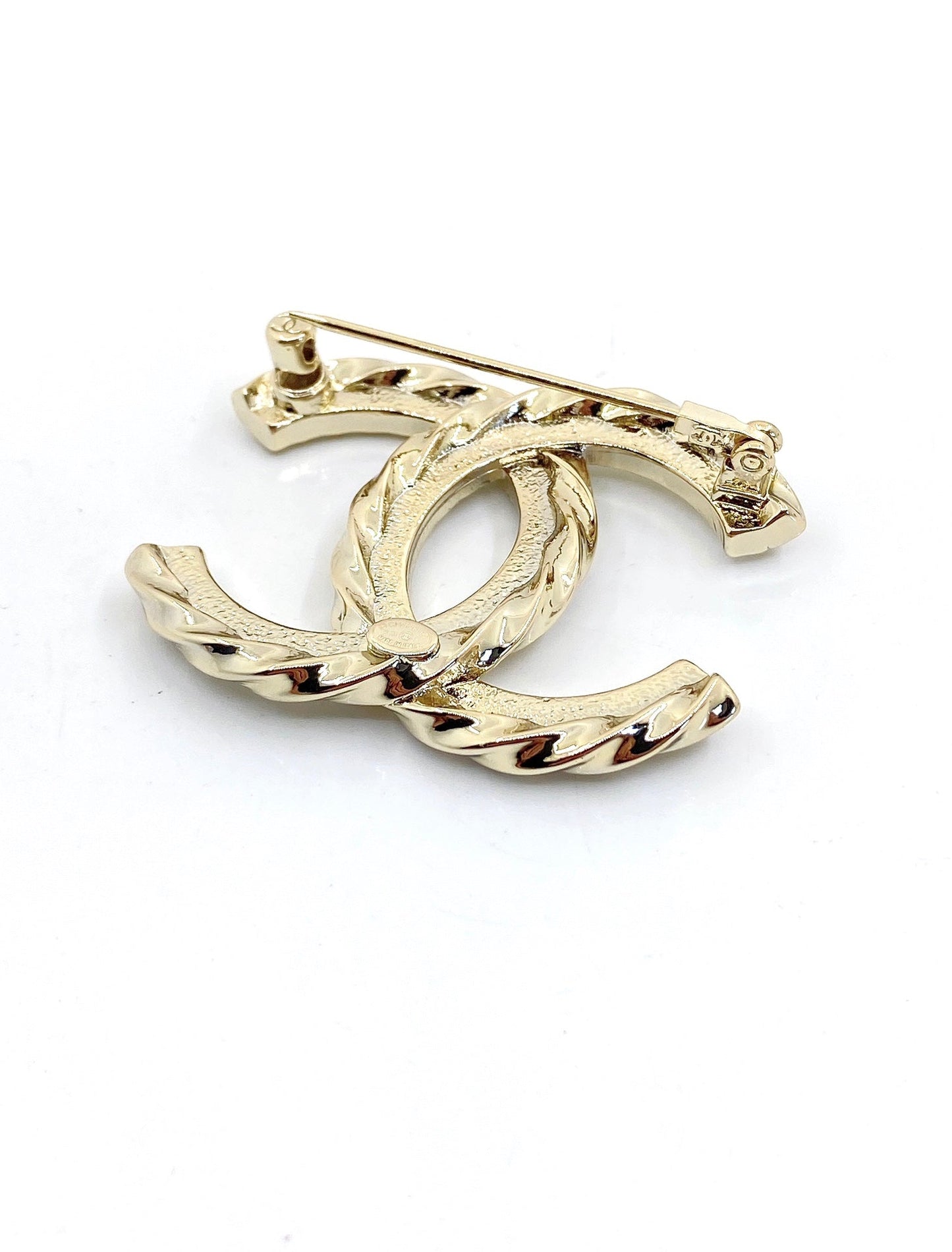 18K Chanel Diamonds Brooch
