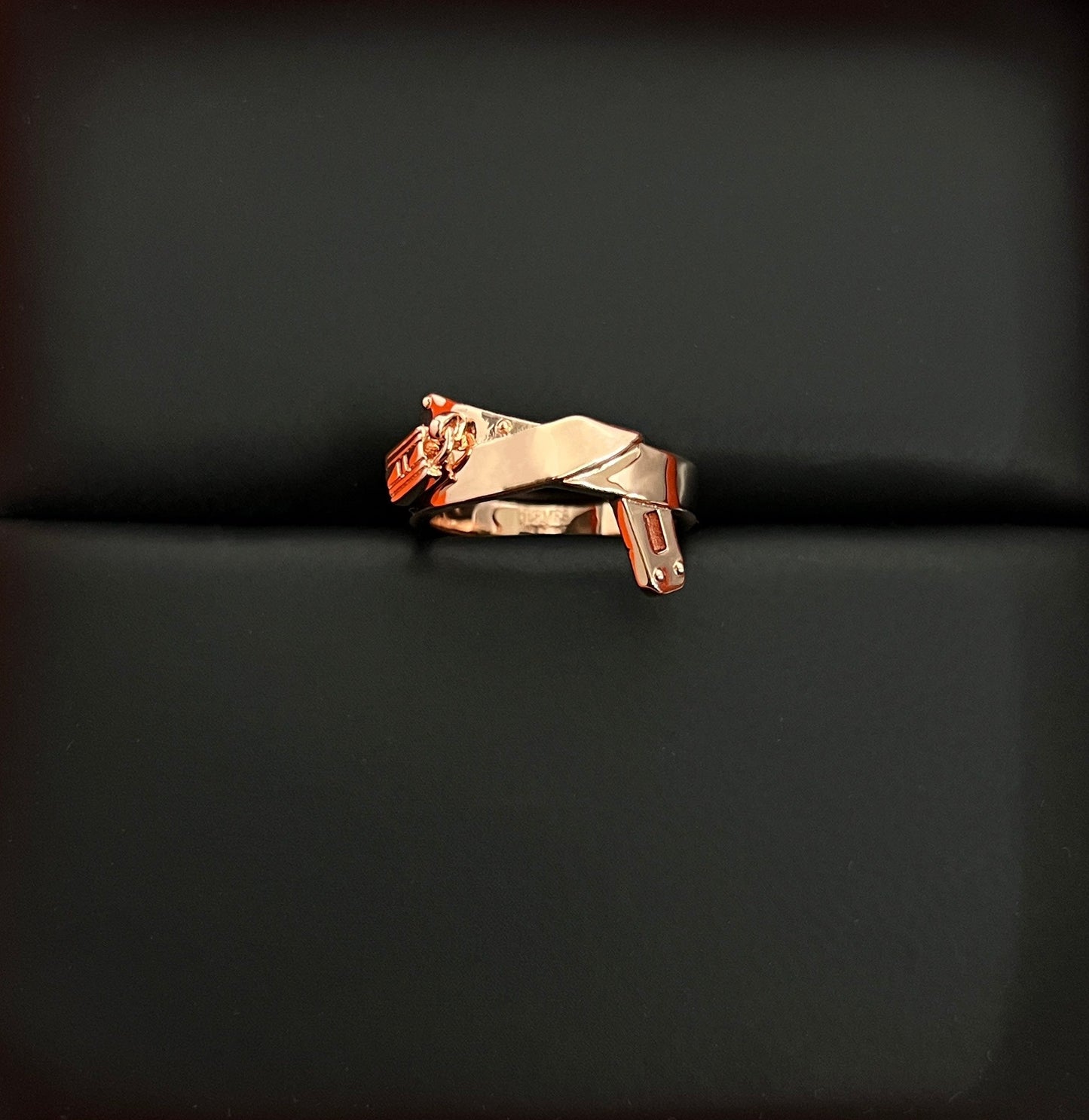18K Kelly Gavroche Hermes Ring