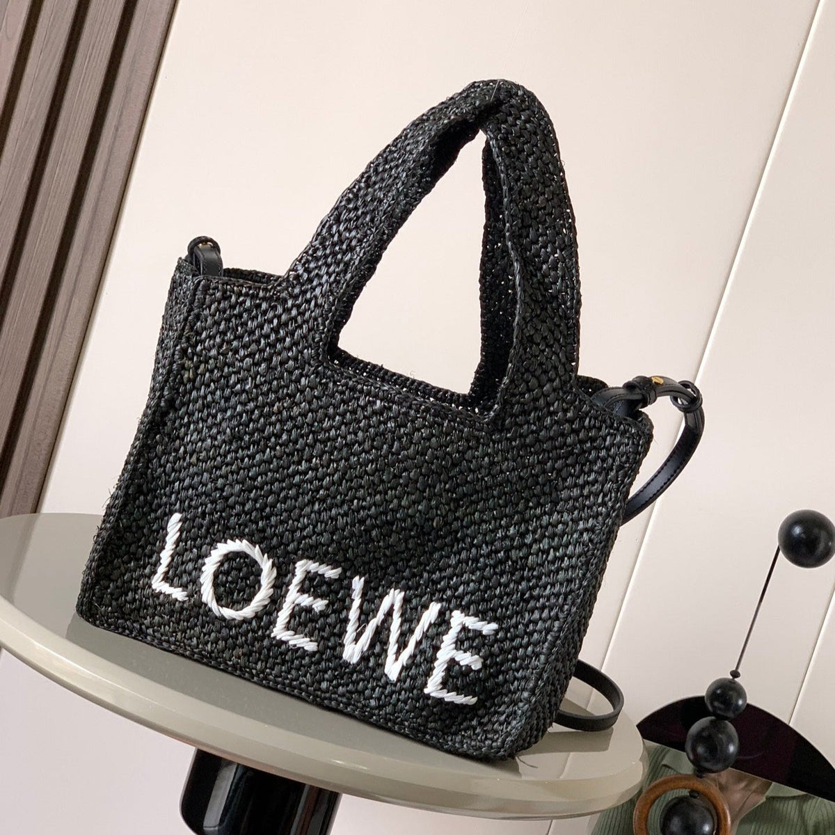 LOEWE 25S WE FONT TOTE BAG 24 IN BLACK RAFFIA FIBER