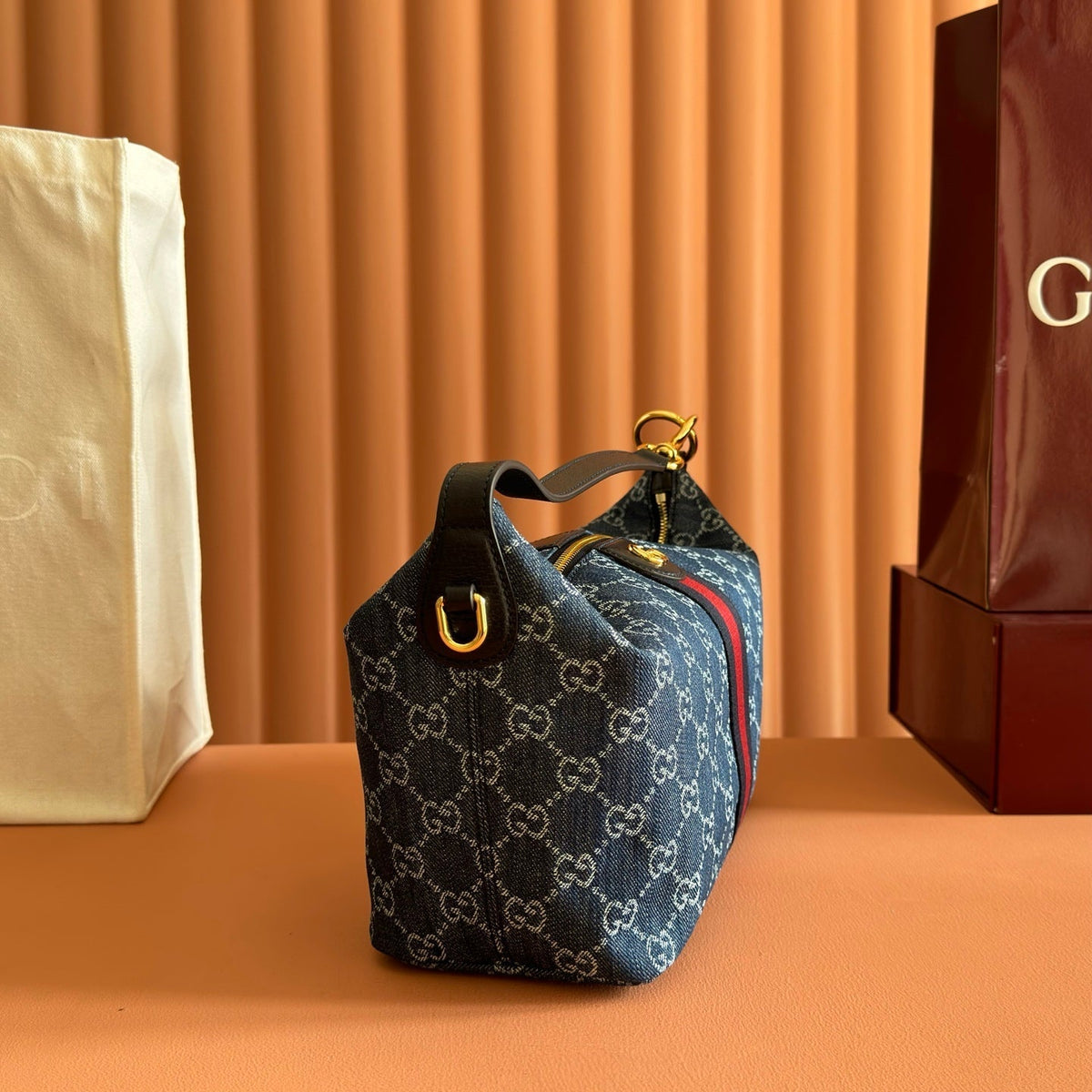 GUCCI 26S GIGLIO TOP HANDLE BAG 27 IN BLUE AND WHITE DENIM