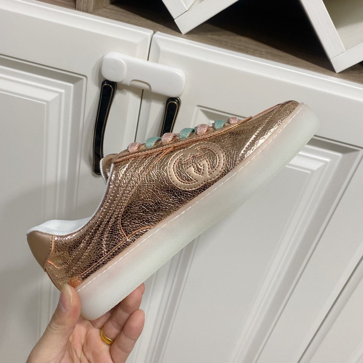 GUCCI 26S SNEAKER IN ROSE GOLD METALLIC CALFSKIN