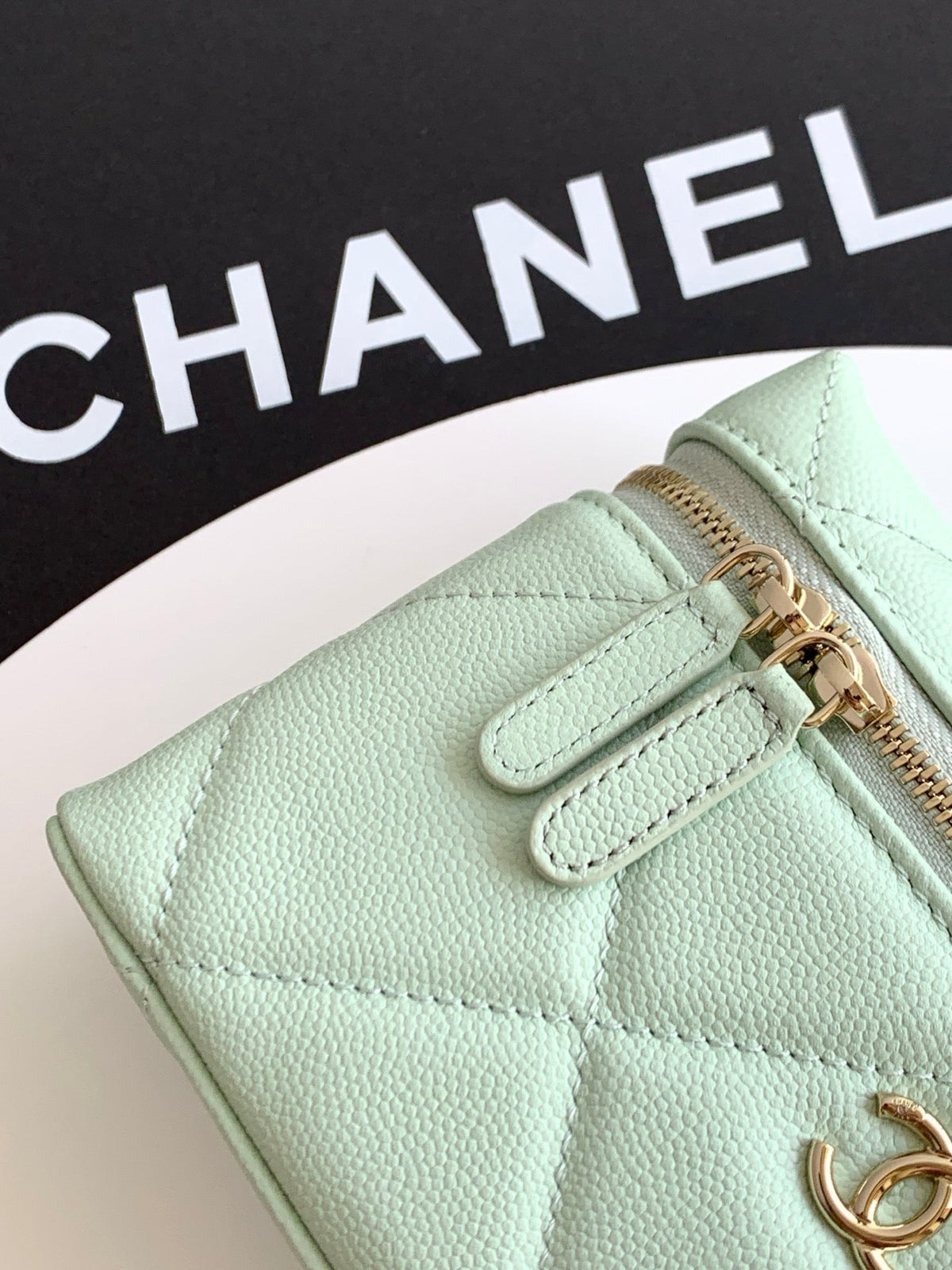 CHANEL 25S VANITY BAG 19.5 CM IN MINT GREEN LAMBSKIN