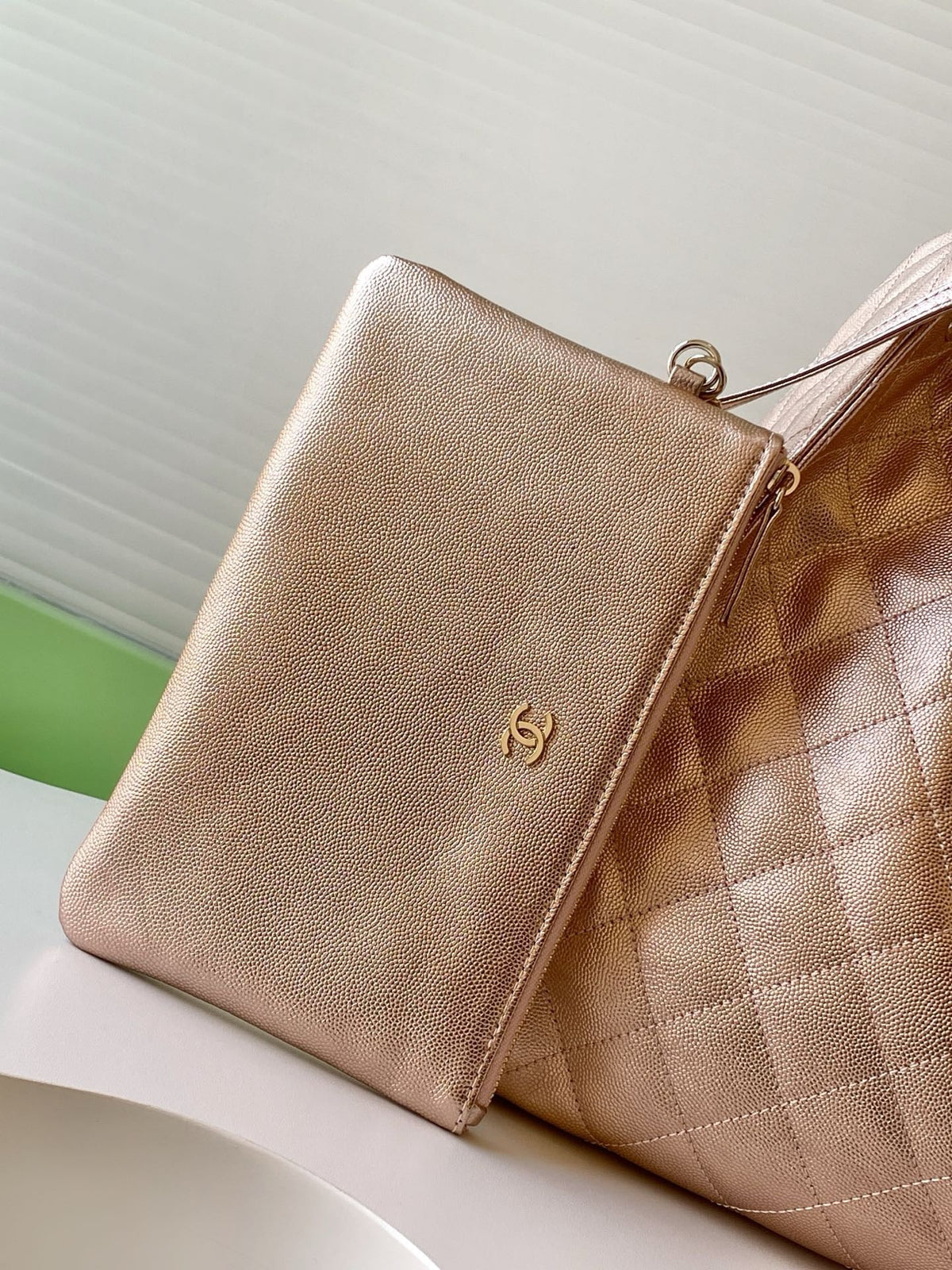 CHANEL 25S HOBO BAG 40 IN ROSE METALLIC CAVIAR