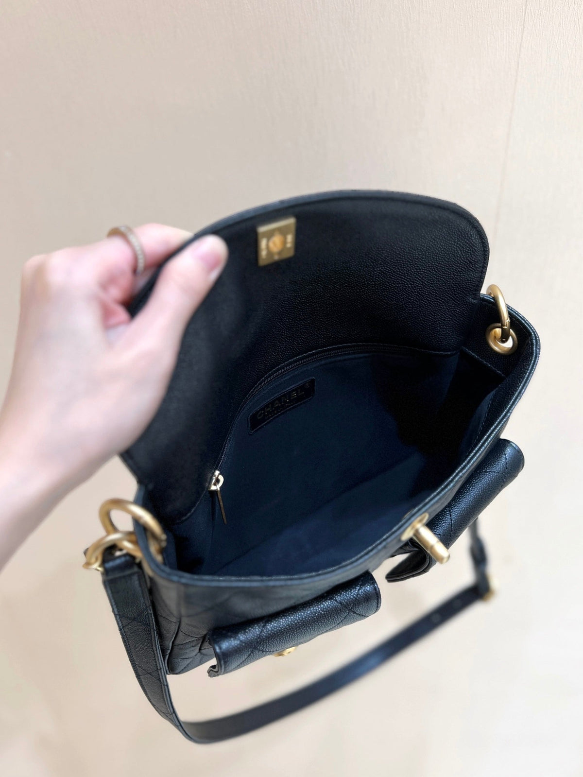 CHANEL 25S HOBO BAG 24 IN BLACK HAAS SOFT COWHIDE FABRIC
