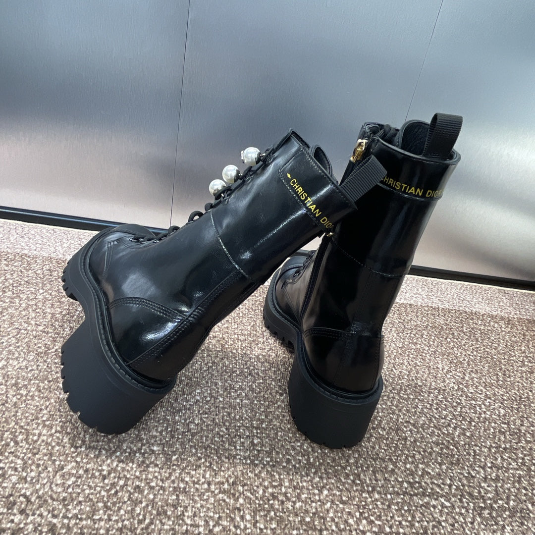 DIOR 25S D-STRIKE LACE-UP PUNK BOOTS 30MM IN BLACK CALFSKIN