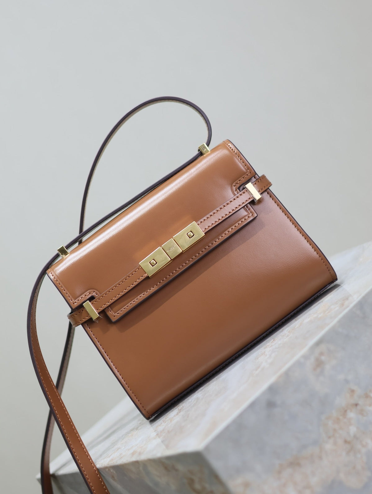 YSL 25S MINI MANHATTAN 19 IN BROWN CALFSKIN GOLD HARDWARE