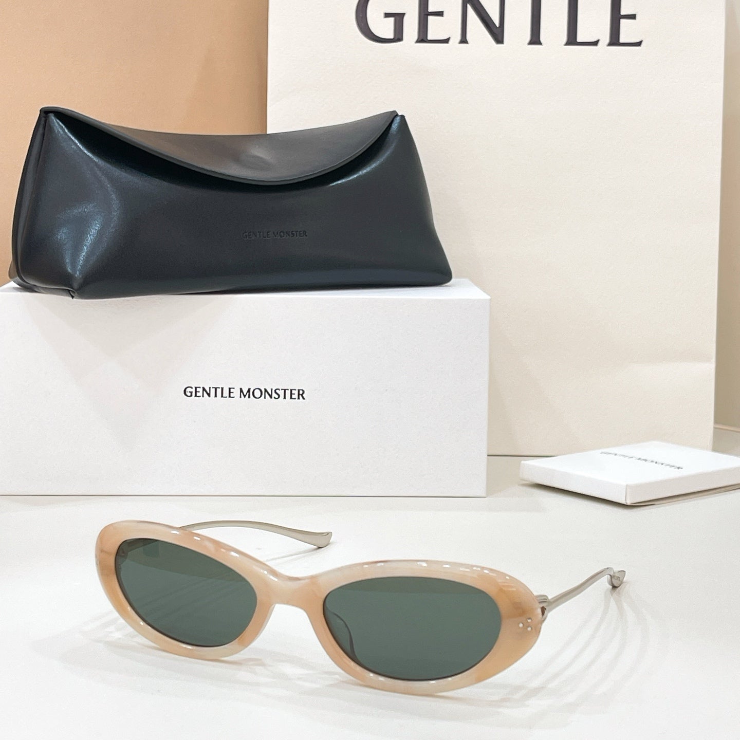 GENTLE MONSTER Sunglasses-ORA